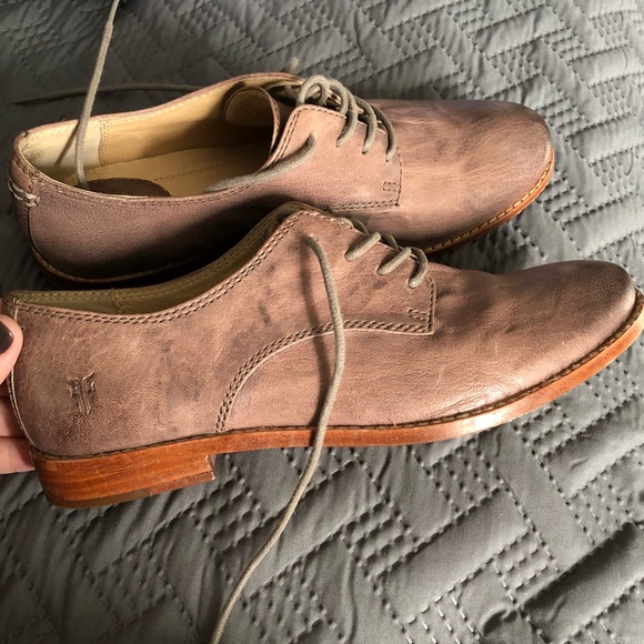 frye women's oxford shoes
